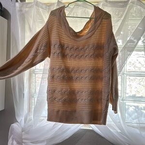 Venus cream sweater